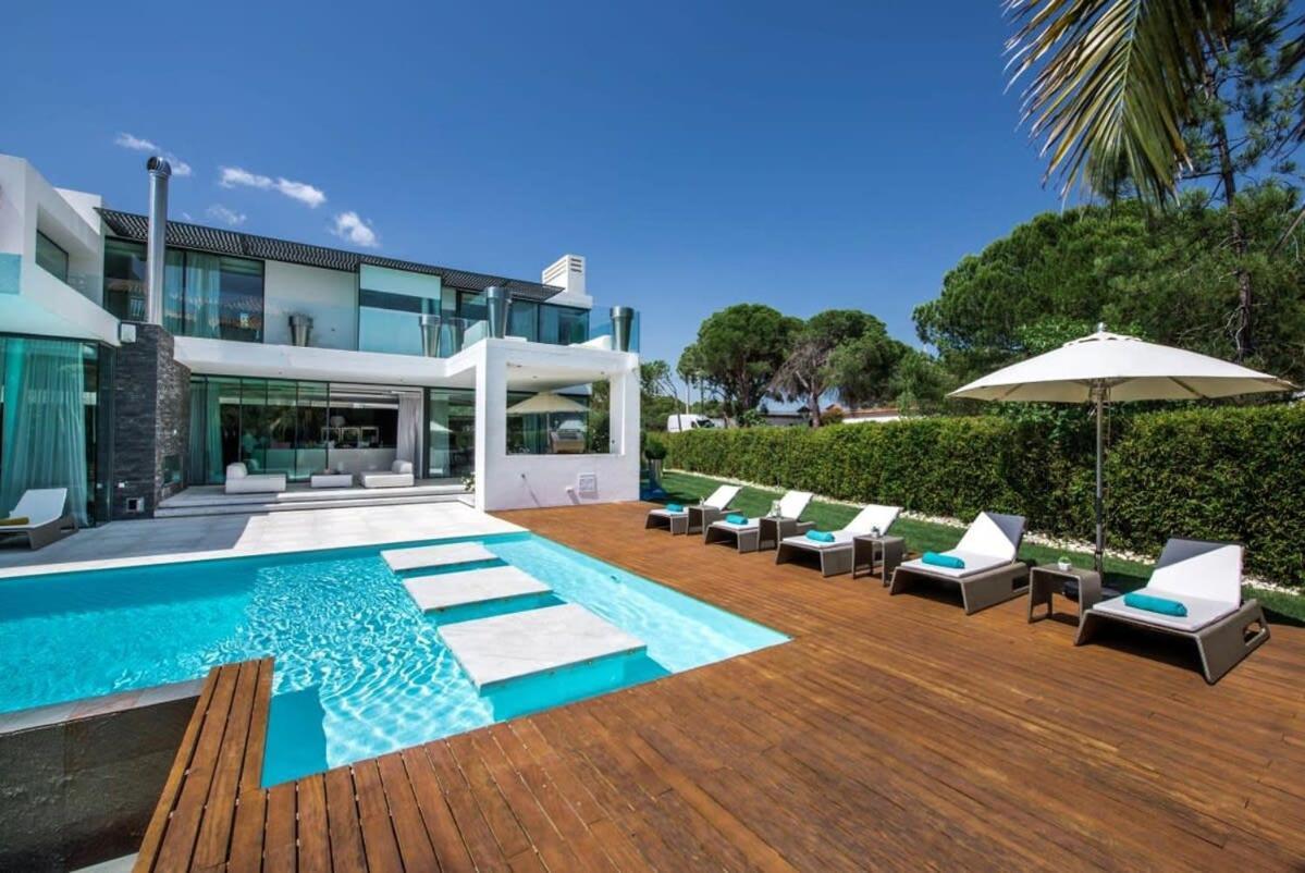 Orla Deluxe Luxury With Geo-thermal Swimming Pool *