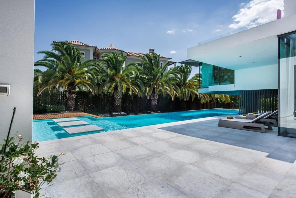 Holiday home Orla Deluxe Luxury With Geo-thermal Swimming Pool