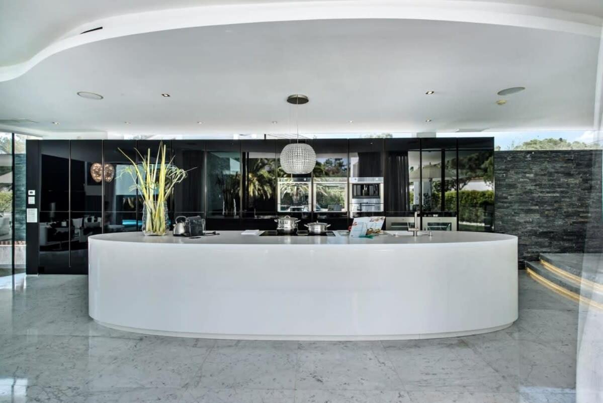 Orla Deluxe Luxury With Geo-thermal Swimming Pool Holiday home Albufeira