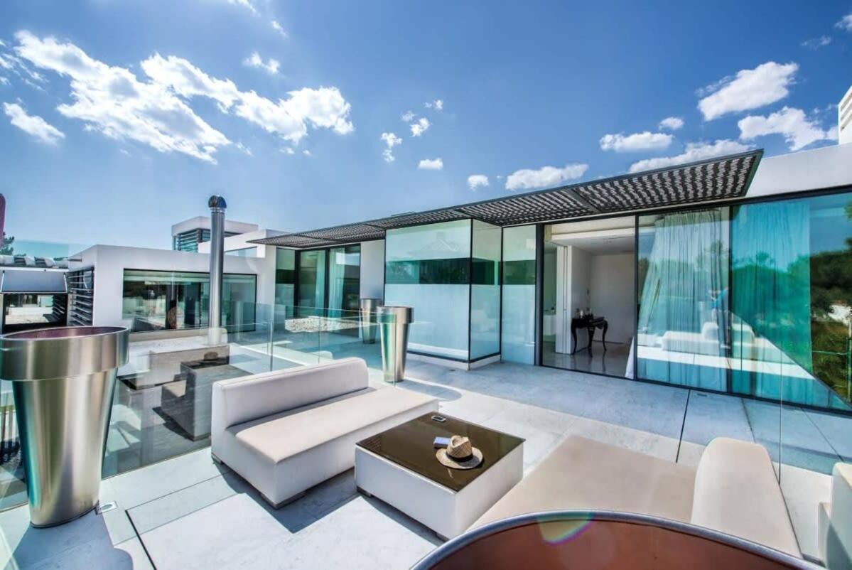 Orla Deluxe Luxury With Geo-thermal Swimming Pool Holiday home *